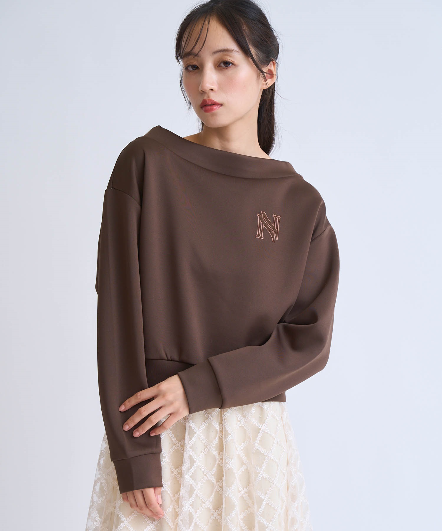 フェルト刺繍ロゴポンチトップス(81チャ-フリー)