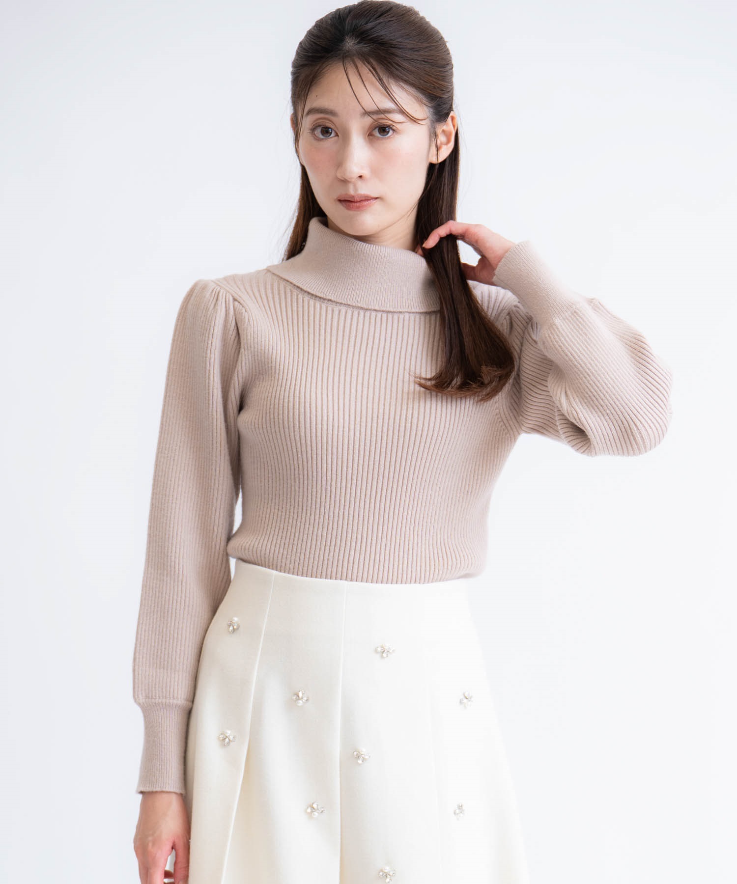 タートルネックリブニット(82ベージュ-フリー)