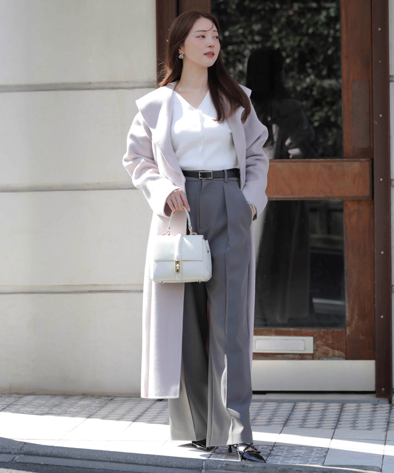 デザインベルト付きストレートパンツ