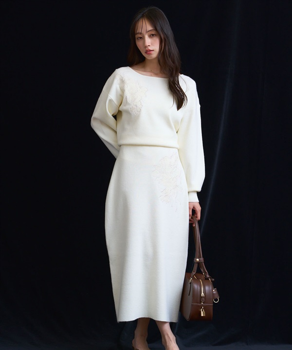 レース刺繍ニットワンピース