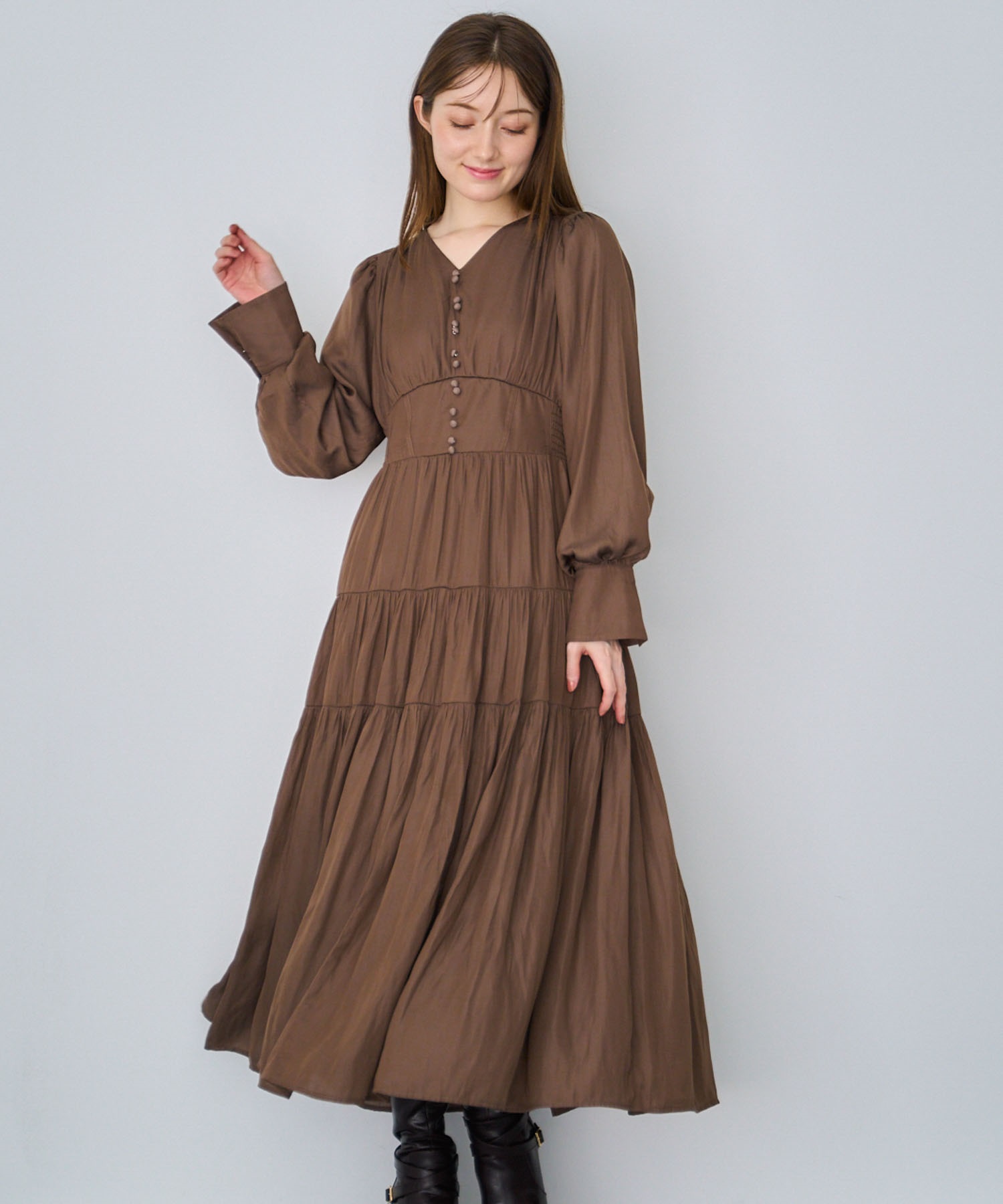 ティアードサテンワンピース(81チャ-Ｓ)