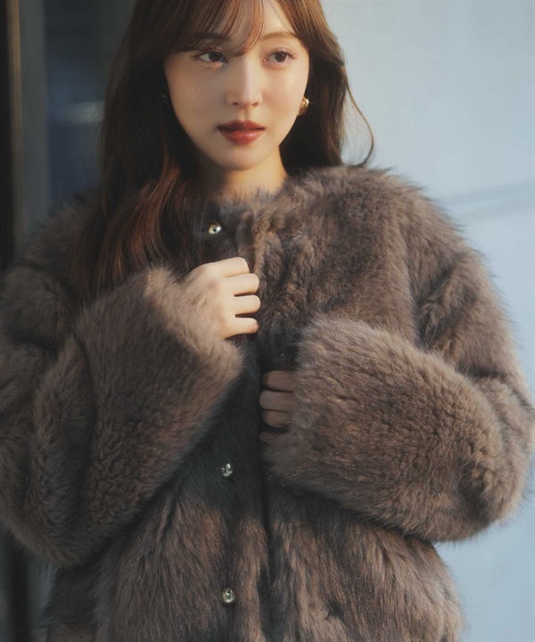 ゴールドボタンファージャケット