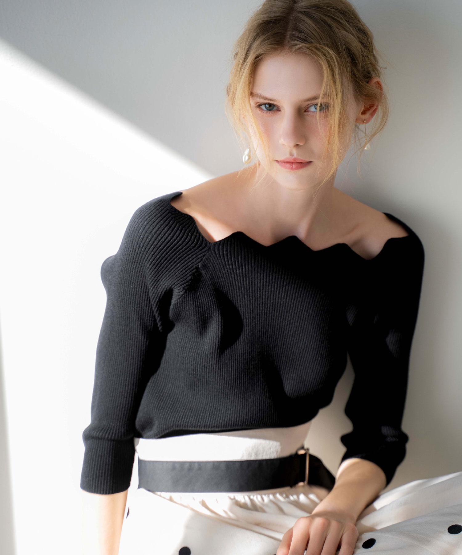 スカラネックデザインニット