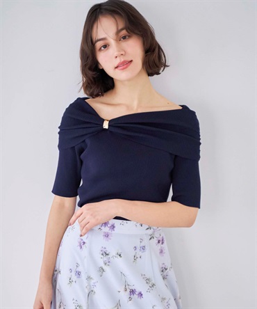 オフショルパーツデザインニット