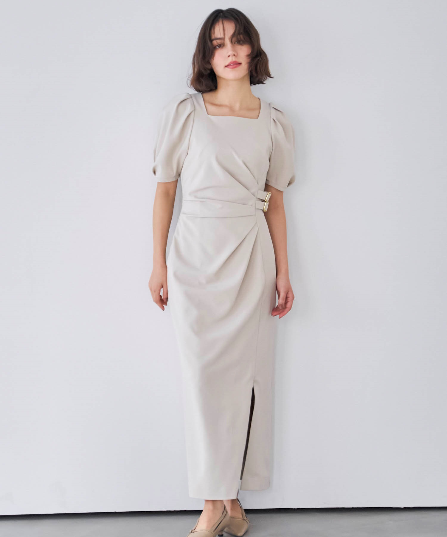 ダブルバックルドレープワンピース(82ベージュ-Ｓ)