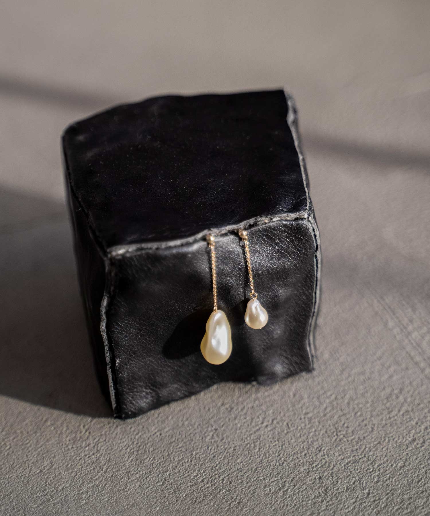 バロックパールアシメピアス