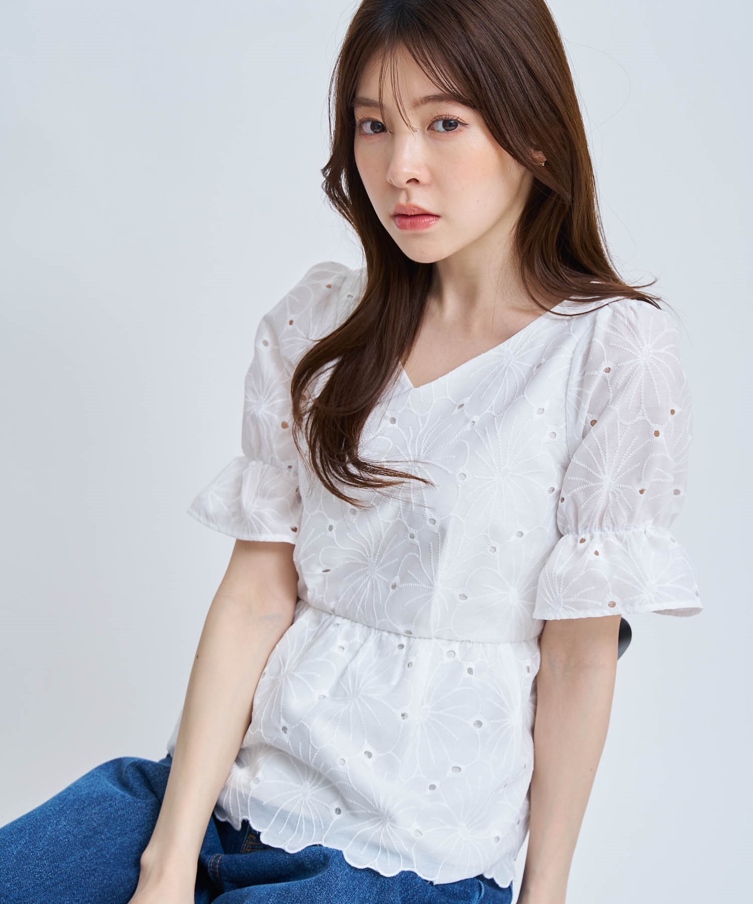 【予約】フラワー刺繍ペプラムブラウス