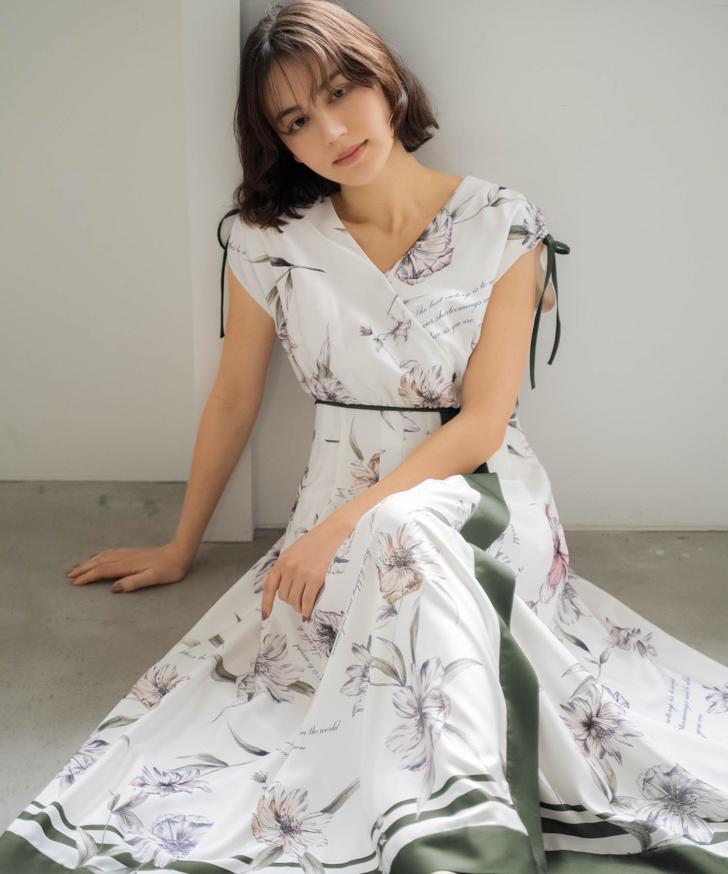 【予約】【新色/SSサイズあり】スカーフプリントワンピース(63カーキ-ＳＳ-4月上旬ごろのお届け予定)