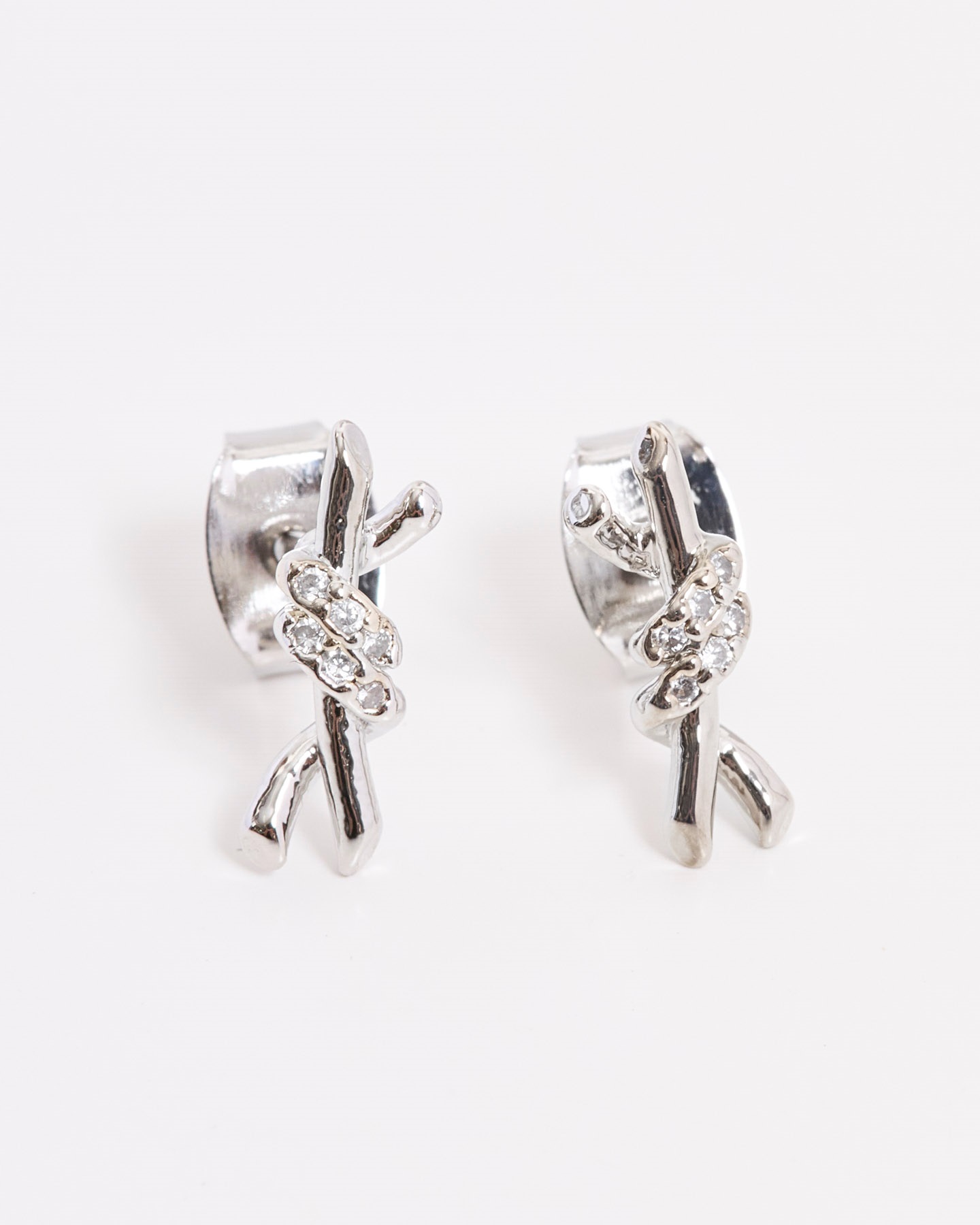 【予約】ビジューノットピアス(13シルバー-フリー-4月下旬ごろのお届け)